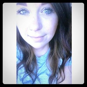 Meet your Posher, Courtney